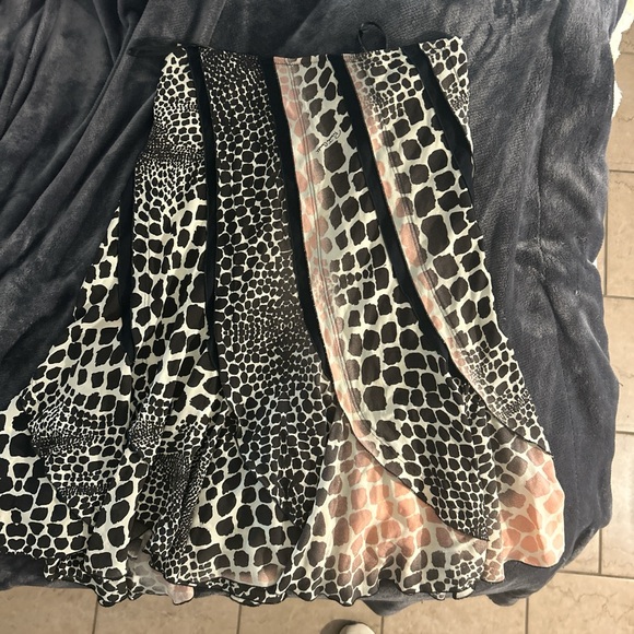 Roberto cavalli skirt size M. Didn't fit me sadly - Picture 6 of 6